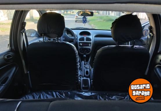 Autos - Peugeot 206 2011 Nafta 157000Km - En Venta