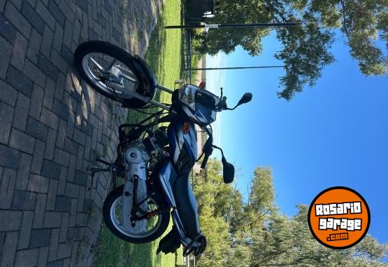 Motos - Bajaj CT 100 2026 Nafta 3000Km - En Venta