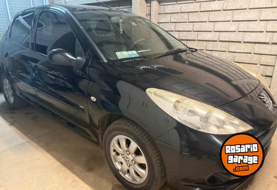 Autos - Peugeot 207 compact XS 2011 Diesel 140000Km - En Venta