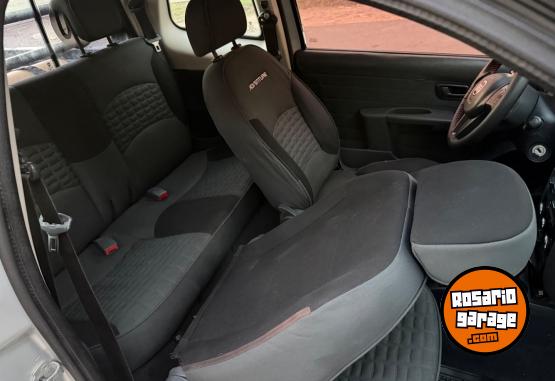 Camionetas - Fiat Strada 2013 GNC 177000Km - En Venta