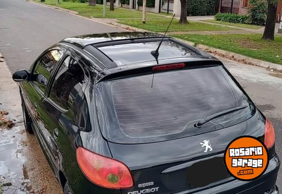 Autos - Peugeot 206 2008 Nafta 142000Km - En Venta