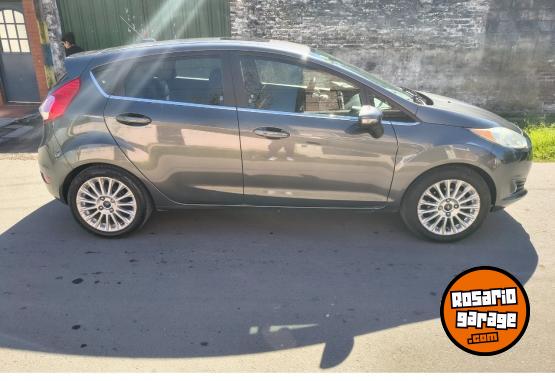 Autos - Ford Fiesta titanium 2015 GNC 118000Km - En Venta