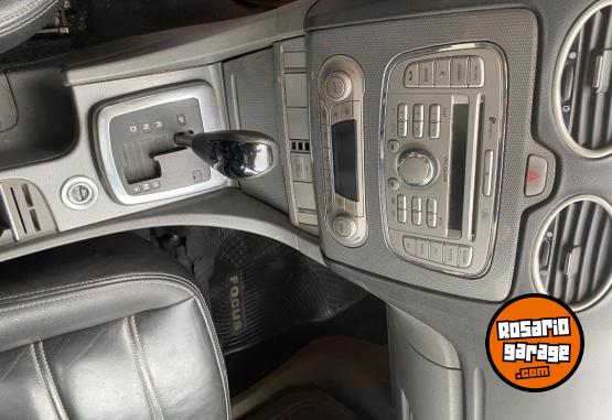 Autos - Ford Focus 2.0 gu�a autom�tico 2011 Nafta 222222Km - En Venta
