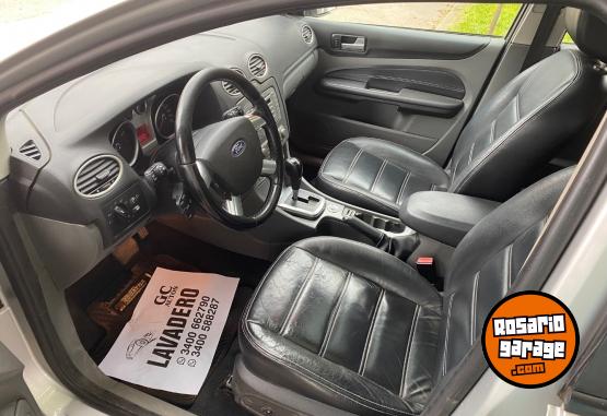 Autos - Ford Focus 2.0 gu�a autom�tico 2011 Nafta 222222Km - En Venta