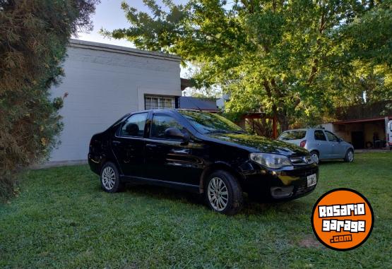 Autos - Fiat Siena 2013 GNC 390000Km - En Venta
