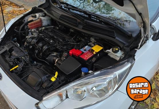 Autos - Ford Fiesta SE 2018 Nafta 104000Km - En Venta