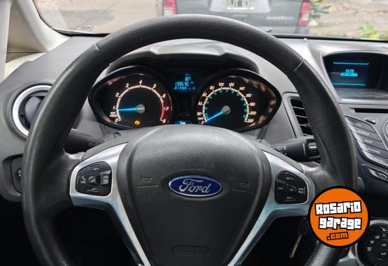 Autos - Ford Fiesta 2015 GNC 139000Km - En Venta