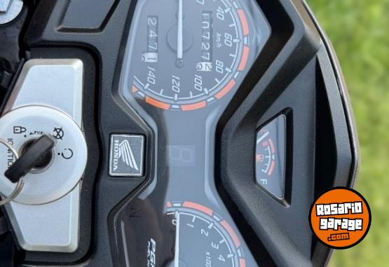 Motos - Honda Glh 150, Cg 150, Titan 2024 Nafta 10700Km - En Venta