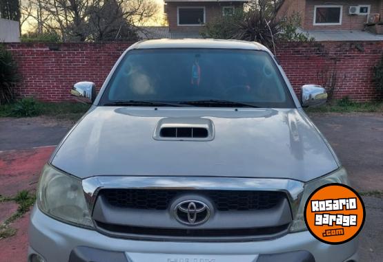 Camionetas - Toyota Hilux 3.0 sr 4 x 4 2010 Diesel 300000Km - En Venta
