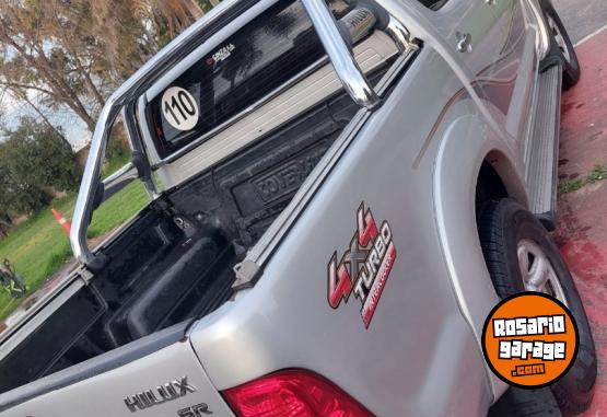 Camionetas - Toyota Hilux 3.0 sr 4 x 4 2010 Diesel 300000Km - En Venta