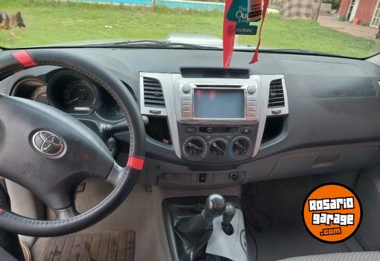 Camionetas - Toyota Hilux 3.0 sr 4 x 4 2010 Diesel 300000Km - En Venta