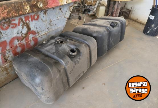 Camiones y Gr�as - Tanques combustible cami�n - En Venta