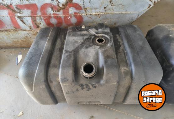 Camiones y Gr�as - Tanques combustible cami�n - En Venta