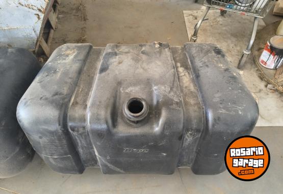 Camiones y Gr�as - Tanques combustible cami�n - En Venta