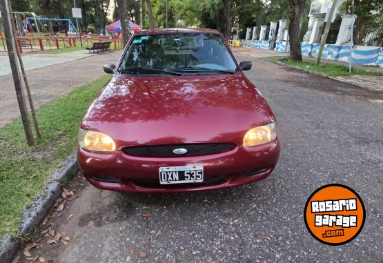 Autos - Ford Escort lx 1.6 2001 Nafta 121000Km - En Venta