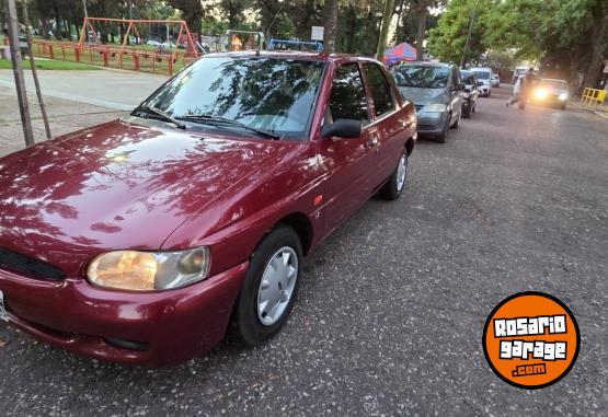 Autos - Ford Escort lx 1.6 2001 Nafta 121000Km - En Venta