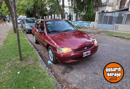 Autos - Ford Escort lx 1.6 2001 Nafta 121000Km - En Venta