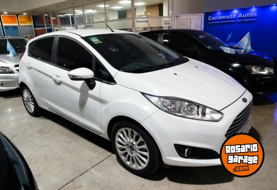 Autos - Ford Fiesta kinetic 5 P SE 2016 Nafta 110000Km - En Venta