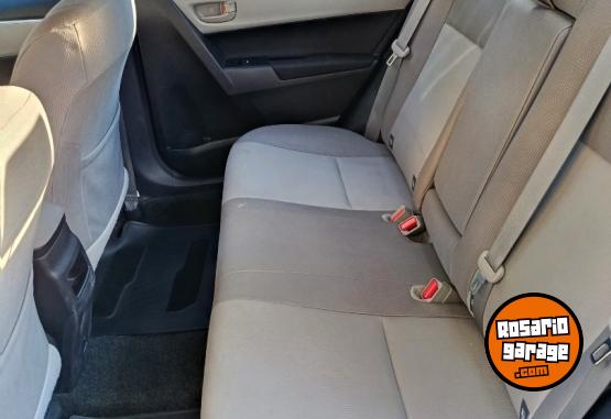 Autos - Toyota Corolla XEI L/18 2017 Nafta 98000Km - En Venta