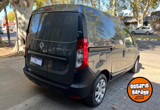 Autos - Renault Kangoo 2023 Nafta 141000Km - En Venta