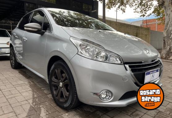 Autos - Peugeot 208 Feline 2014 Nafta 70000Km - En Venta