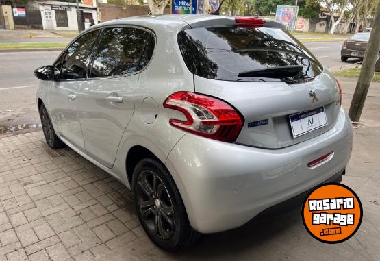 Autos - Peugeot 208 Feline 2014 Nafta 70000Km - En Venta