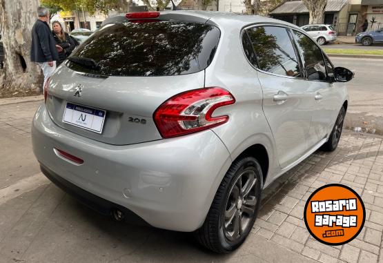 Autos - Peugeot 208 Feline 2014 Nafta 70000Km - En Venta