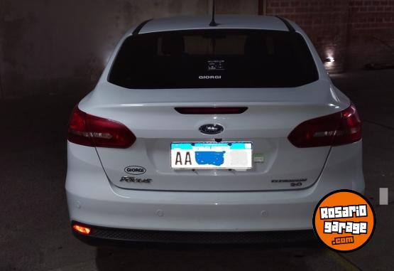 Autos - Ford FOCUS 3 TITANIUM 2016 Nafta 78500Km - En Venta