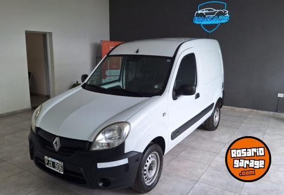 Utilitarios - Renault KANGOO FURGON 2015 Nafta 82000Km - En Venta