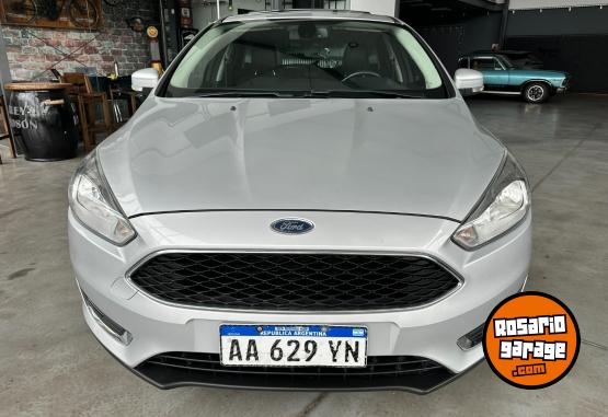 Autos - Ford FOCUS SE PLUS 2016 Nafta 114071Km - En Venta