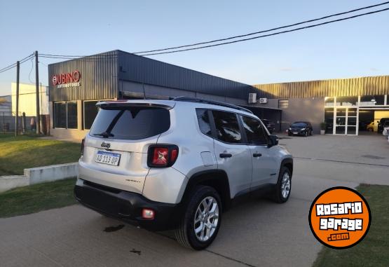 Camionetas - Jeep Renegade Sport 1.8 MT 2018 Nafta 111000Km - En Venta
