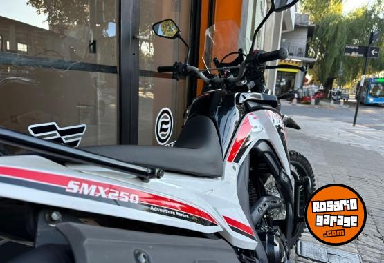 Motos - Gilera SMX 250 2024 Nafta 3450Km - En Venta