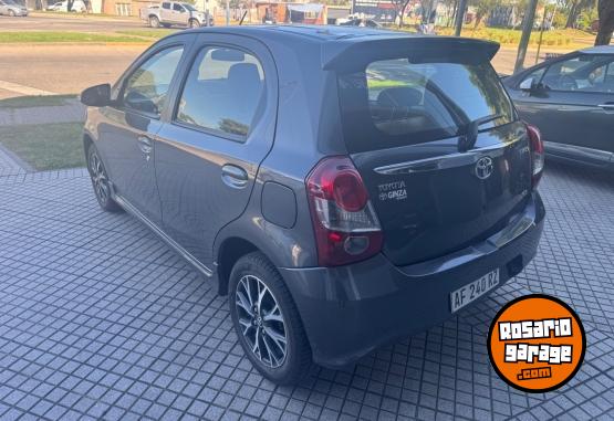 Autos - Toyota ETIOS XLS PACK 1.5 5P 2022 Nafta 27000Km - En Venta