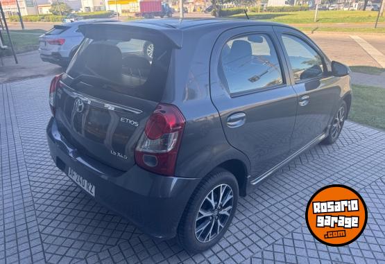 Autos - Toyota ETIOS XLS PACK 1.5 5P 2022 Nafta 27000Km - En Venta