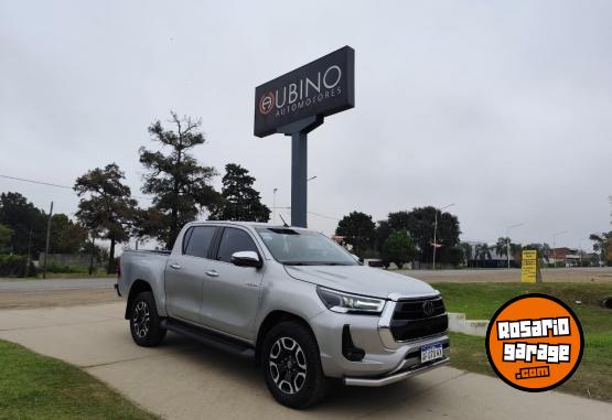 Camionetas - Toyota Hilux DC SRX 2.8 TDI AT 2021 Diesel 64000Km - En Venta