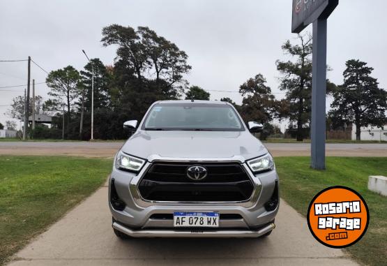 Camionetas - Toyota Hilux DC SRX 2.8 TDI AT 2021 Diesel 64000Km - En Venta