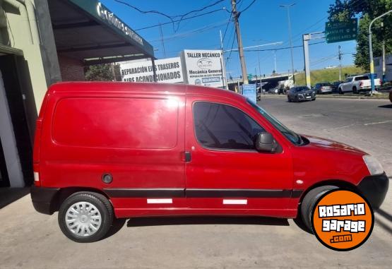 Utilitarios - Citroen Berlingo hdi kangoo partn 2011 Diesel 158000Km - En Venta