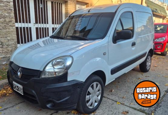 Utilitarios - Renault Kangoo 2015 GNC 163000Km - En Venta