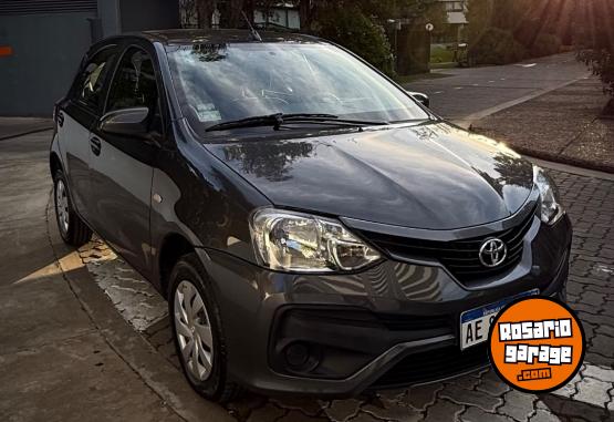 Autos - Toyota ETIOS X 2021 Nafta 80000Km - En Venta