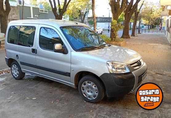 Utilitarios - Peugeot Partner Patagonica 2017 GNC 100000Km - En Venta