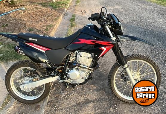 Motos - Honda XR 250 2023 Nafta 2200Km - En Venta