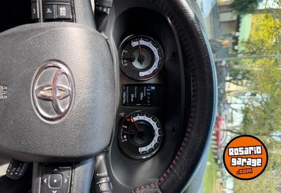 Camionetas - Toyota Hilux GR 2020 Nafta 150000Km - En Venta