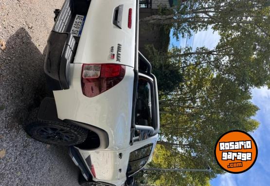 Camionetas - Toyota Hilux GR 2020 Nafta 150000Km - En Venta