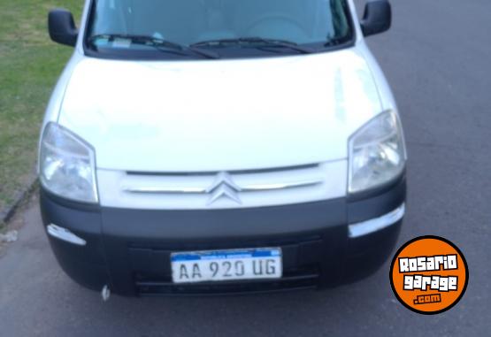 Utilitarios - Citroen Partner Berlingo 2017 Nafta 82000Km - En Venta