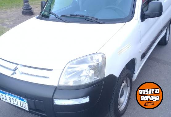 Utilitarios - Citroen Partner Berlingo 2017 Nafta 82000Km - En Venta