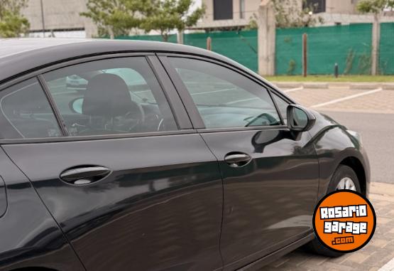 Autos - Chevrolet Cruze LT 2017 Nafta 39000Km - En Venta