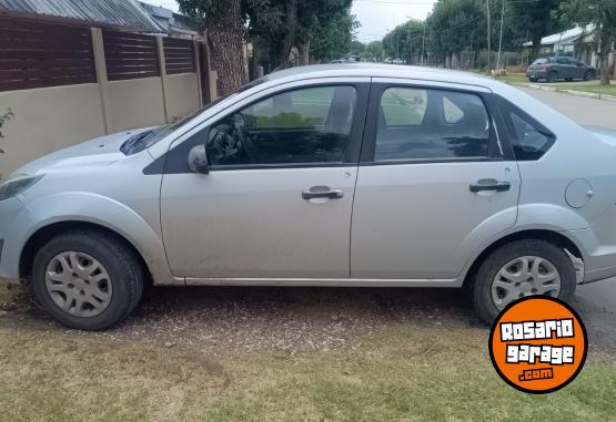 Autos - Ford Fiesta max ambiente plus 2011 GNC 247Km - En Venta
