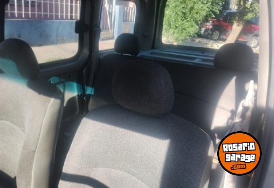 Camionetas - Renault Kangoo puerta lateral bas 2007 Nafta 200Km - En Venta