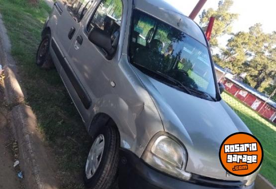 Camionetas - Renault Kangoo puerta lateral bas 2007 Nafta 200Km - En Venta