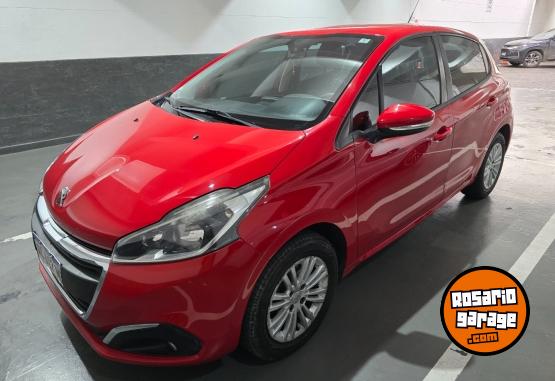 Autos - Peugeot 208 2017 Nafta 77000Km - En Venta